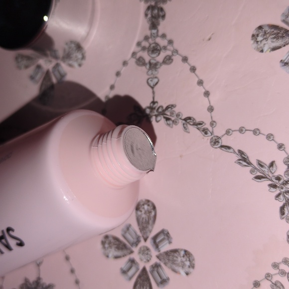 Rodial Salicylic Acid Pore Refining Cleanser - Picture 3 of 6